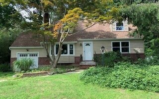 21 Ruby Ln, Huntington Station, NY 11746