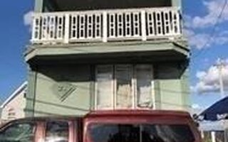 21 Van Brunt Rd, Broad Channel, NY 11693