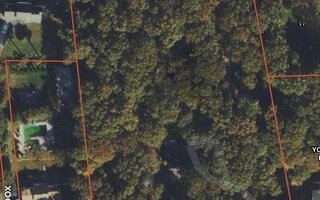 21 Whiskey Rd, Coram, NY 11727