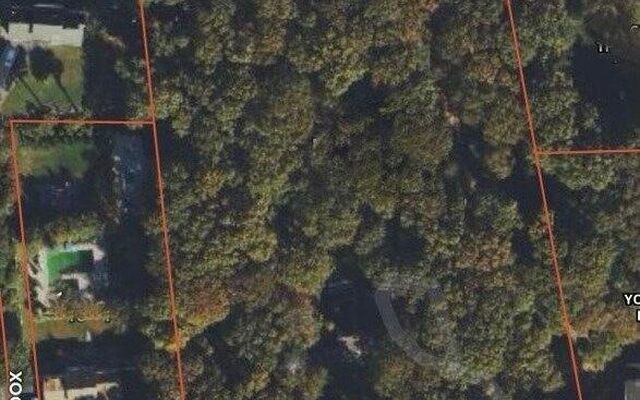 21 Whiskey Rd, Coram, NY 11727 (Aerial View)