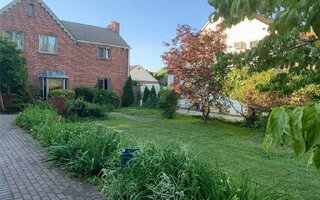 210-11 33rd Ave, Bayside, NY 11361