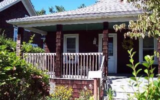 210 Cedar Ave, Patchogue, NY 11772