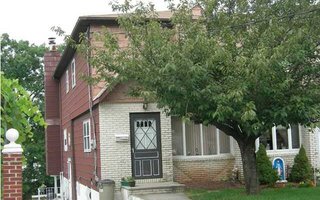 210 Melba St, Staten Island, NY 10314