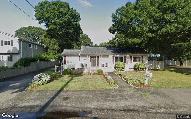 210 Woodycrest Dr, Holtsville, NY 11742 (House View)