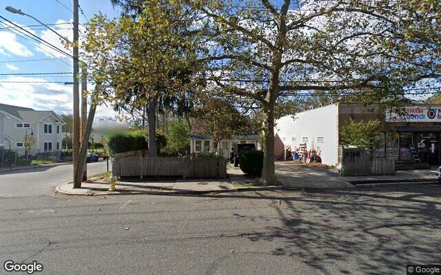 211 Lowndes Ave, Huntington Station, NY 11746