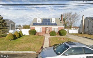 212 Bergen Ct, Copiague, NY 11726