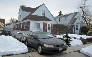 212 Brown Ave, Hempstead, NY 11550