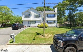 212 W End Ave, Shirley, NY 11967