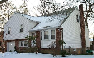 2126 3rd Ave, Merrick, NY 11566