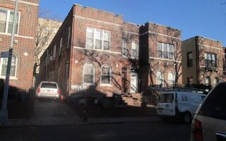 213 E 96th St, Brooklyn, NY 11212
