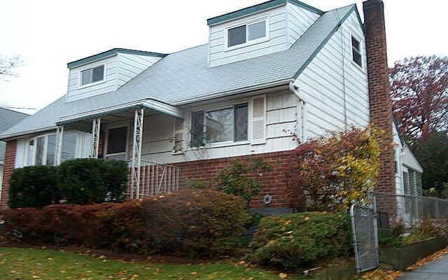 214 Butler Blvd, Elmont, NY 11003