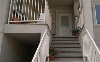 214 Outlook Ave, Bronx, NY 10465
