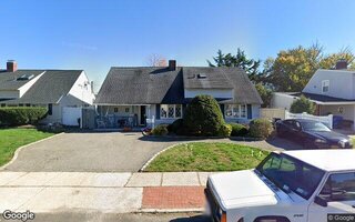 214 W Cypress Ln, Westbury, NY 11590
