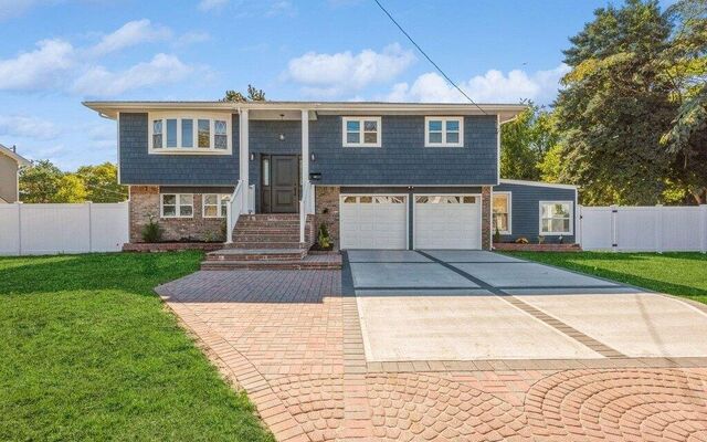215 3rd St, Lindenhurst, NY 11757 (Front)