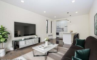 215 Hart Blvd #3J, Staten Island, NY 10301