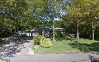 217 Brookfield Ave, Center Moriches, NY 11934