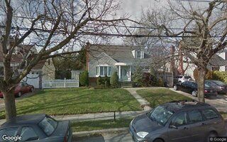 2198 Willow St, Wantagh, NY 11793