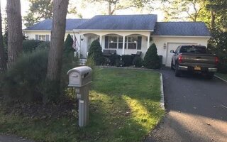 22 2nd St, Moriches, NY 11955