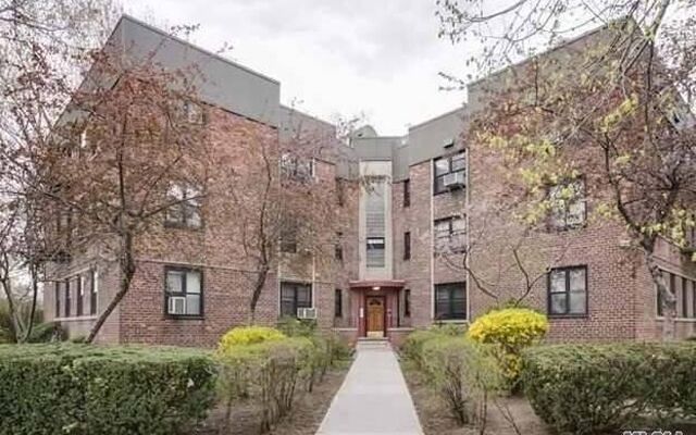 22-60 79th St #2C, East Elmhurst, NY 11370