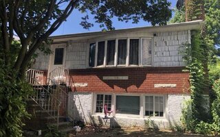 22 Conger St, Staten Island, NY 10305