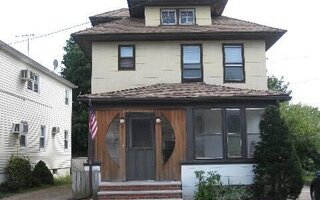 22 Devine St, Lynbrook, NY 11563