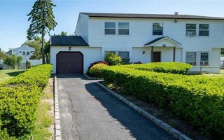 22 Forte Ave, Medford, NY 11763