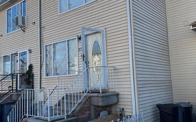 22 Greenfield Ct, Staten Island, NY 10304 (Back Side)