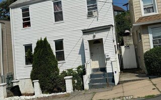22 Grove St, Staten Island, NY 10304