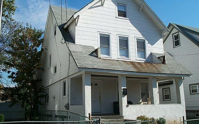 22 Maryland Ave, Hempstead, NY 11550