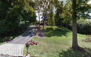 22 Peppermill Ln, Dix Hills, NY 11746