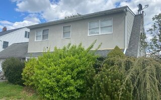 22 Tarry Ln, Levittown, NY 11756