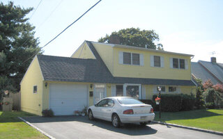 22 Tarry Ln, Levittown, NY 11756
