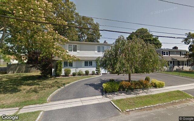 22 William St, Copiague, NY 11726