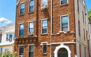 220 E 35th St, Brooklyn, NY 11203