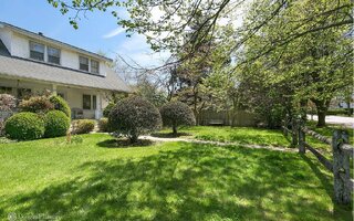 220 Elm St, Southampton, NY 11968