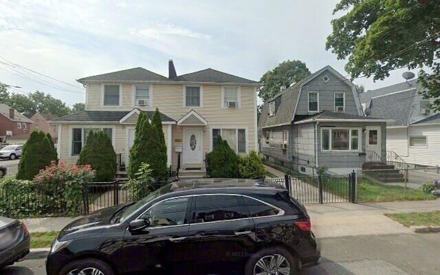 221-18 91st Rd, Queens Village, NY 11428