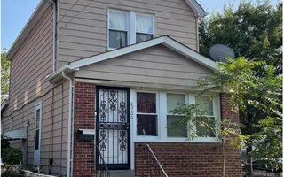 22102 114th Ave, Cambria Heights, NY 11411