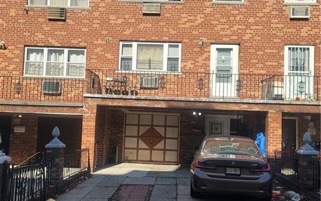 2217 Powell Ave, Bronx, NY 10462