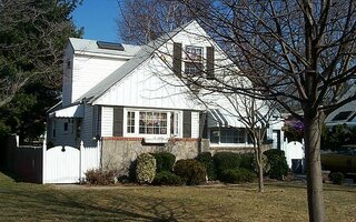 222 W Marie St, Hicksville, NY 11801