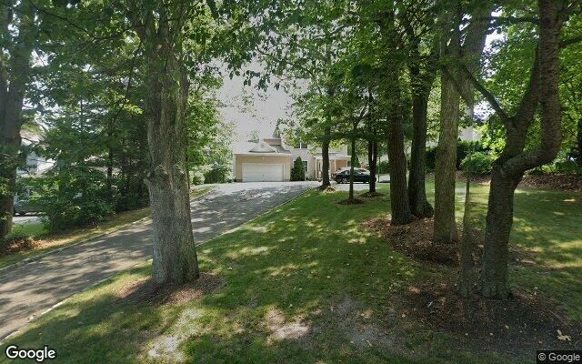 223 Bellport Ave, Medford, NY 11763