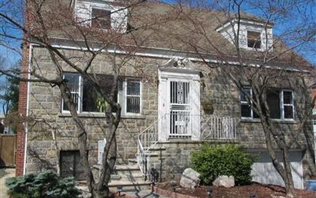 2233 Westervelt Ave, Bronx, NY 10469 (House View)