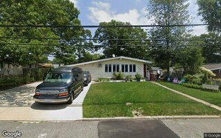 225 Maplecrest Dr S, Ronkonkoma, NY 11779