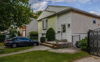 225 Woodbine Ave, Staten Island, NY 10314