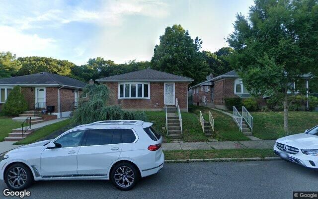 226-59 76th Rd, Oakland Gardens, NY 11364