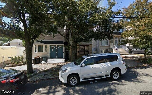 228 Sand Ln, Staten Island, NY 10305