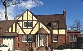 229 E Argyle St, Valley Stream, NY 11580