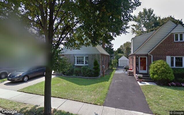 229 Roselle St, Mineola, NY 11501
