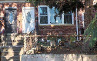 23-58 36th St, Astoria, NY 11105