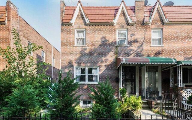23-67 19th St, Astoria, NY 11105