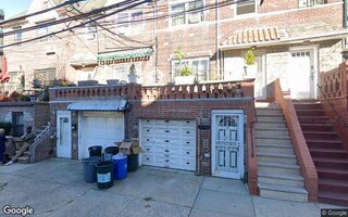 23-94 32nd St, Astoria, NY 11105